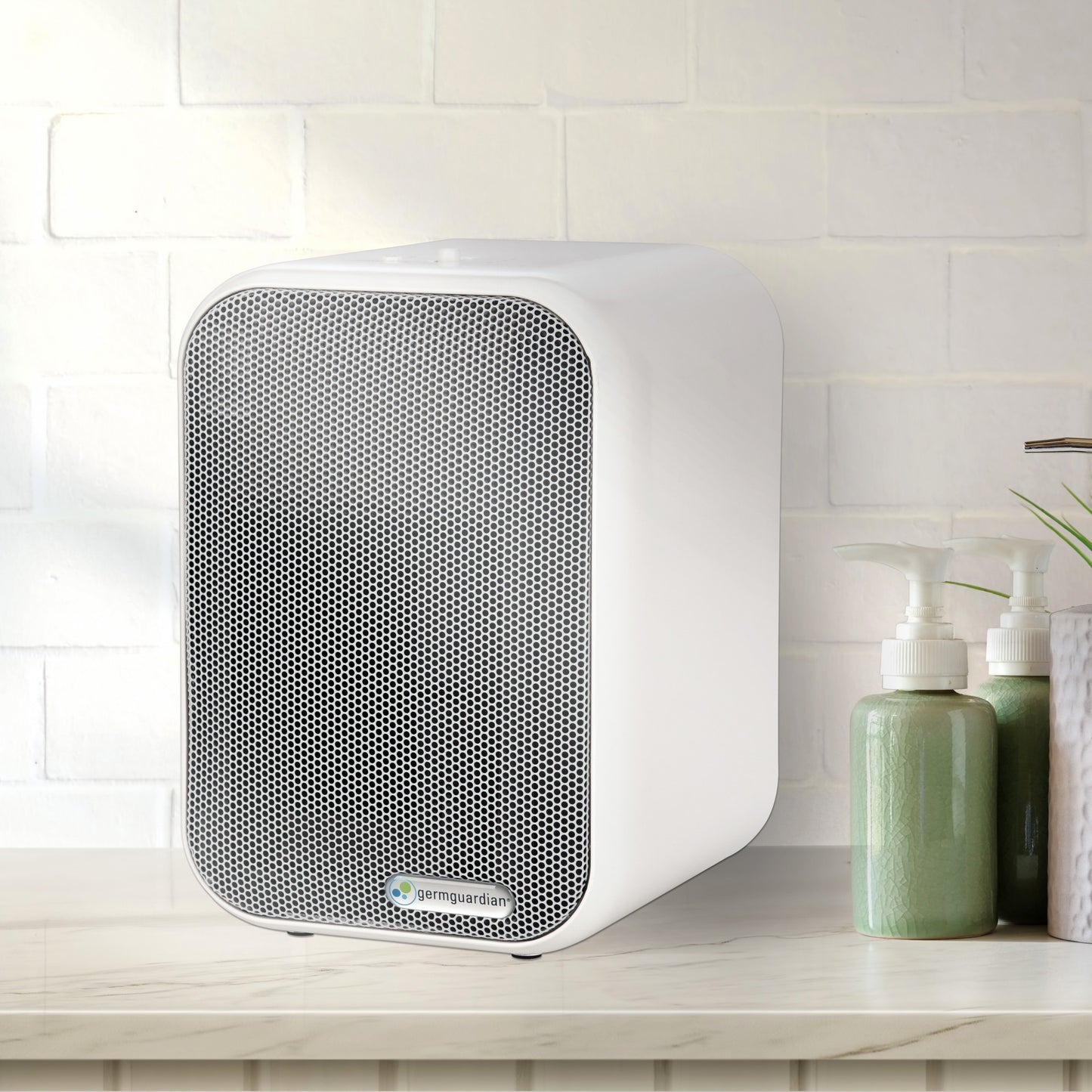 GermGuardian AC4175 HEPA PURE™ 11" Table Top Air Purifier (3-speed 4-stage UV-C filtration, gray)