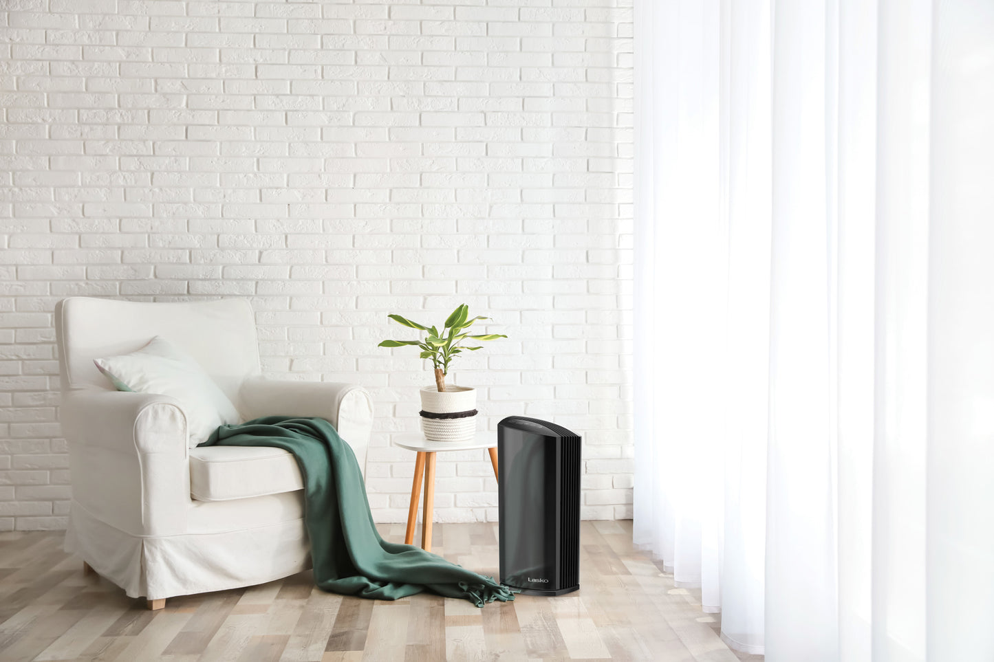 Lasko LP450 HEPA 22" Tower Air Purifier (4-speed 2-stage filtration, black)